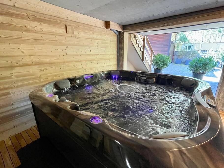 Chalet Kelly, Centre Ville / Jacuzzi / Sauna 제라르메르 외부 사진