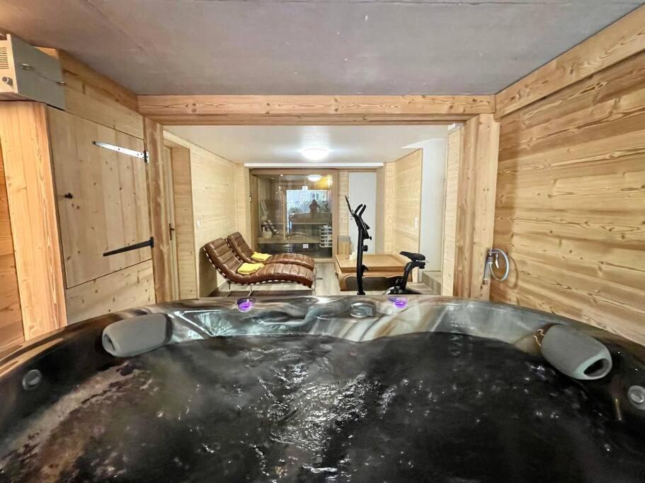 Chalet Kelly, Centre Ville / Jacuzzi / Sauna 제라르메르 외부 사진