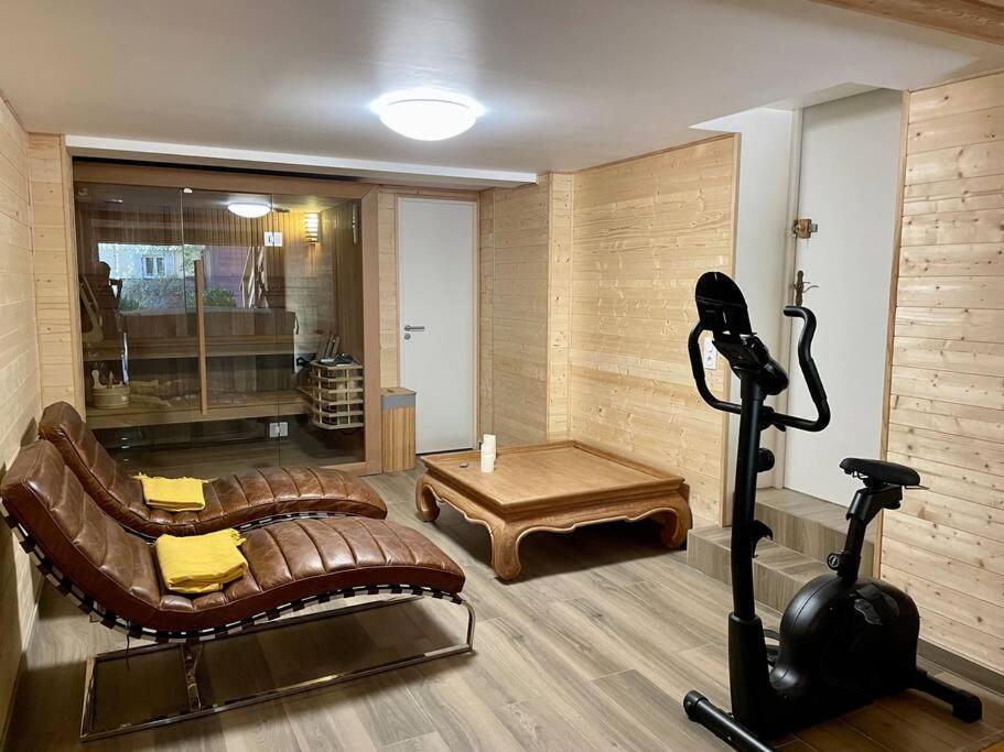Chalet Kelly, Centre Ville / Jacuzzi / Sauna 제라르메르 외부 사진