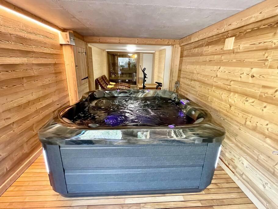 Chalet Kelly, Centre Ville / Jacuzzi / Sauna 제라르메르 외부 사진