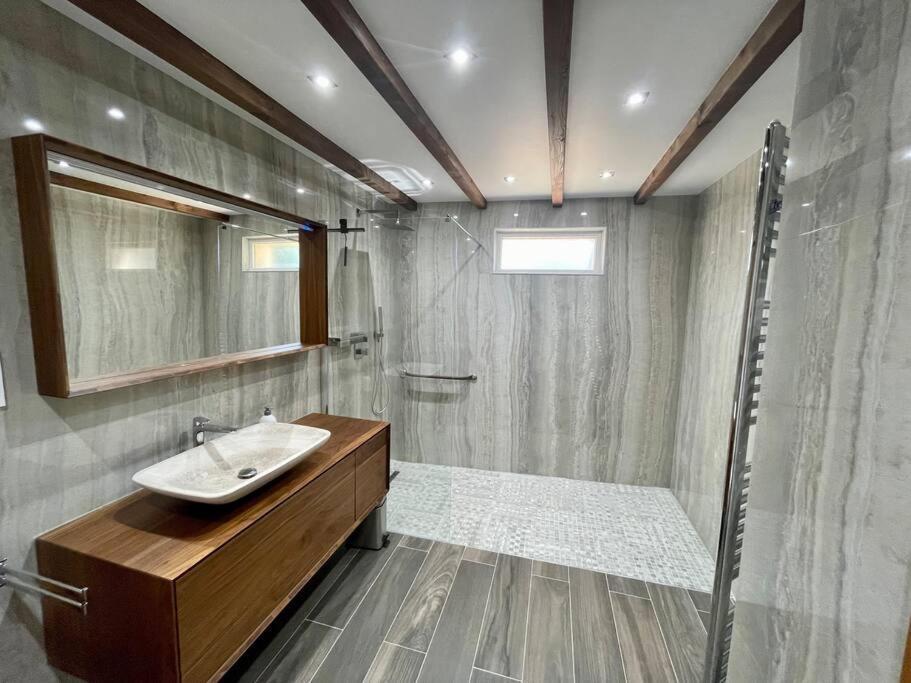 Chalet Kelly, Centre Ville / Jacuzzi / Sauna 제라르메르 외부 사진