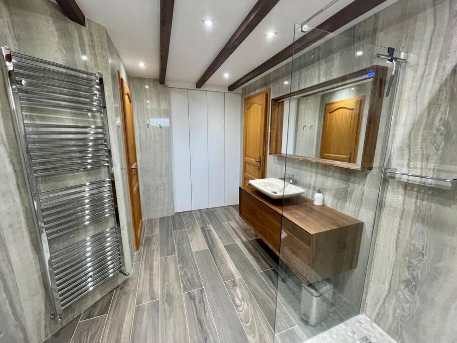 Chalet Kelly, Centre Ville / Jacuzzi / Sauna 제라르메르 외부 사진